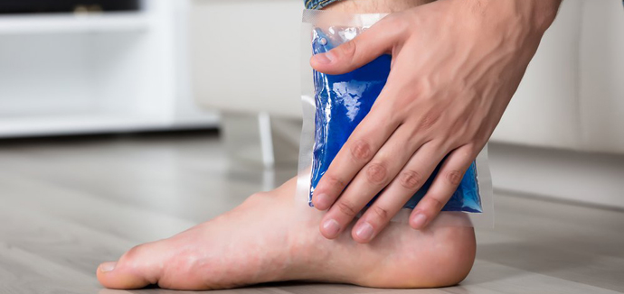 एड़ियों में दर्द के कारण (Causes of ankle pain)